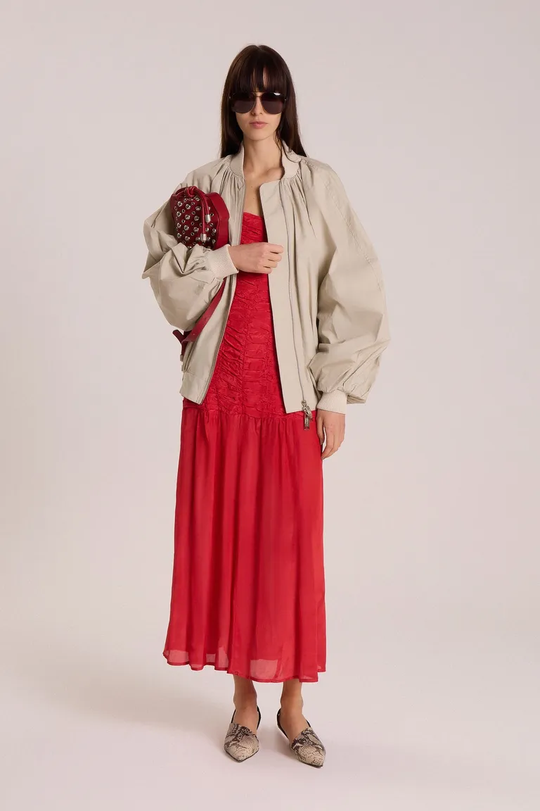 Vestido de crepe y viscosa con frunces y transparencias en rojo de Maria Cher en Vestidos para argentina