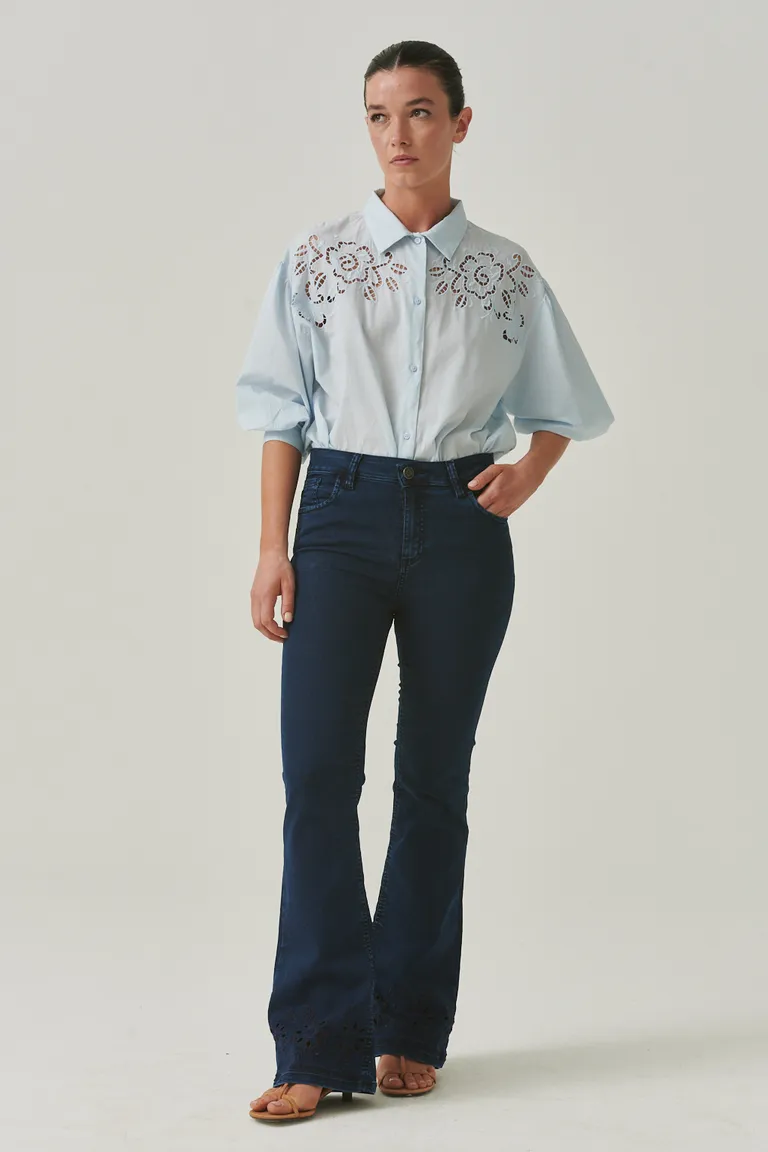 Pantalones de tiro alto con detalles florales calados de Sweet en Pantalones para argentina