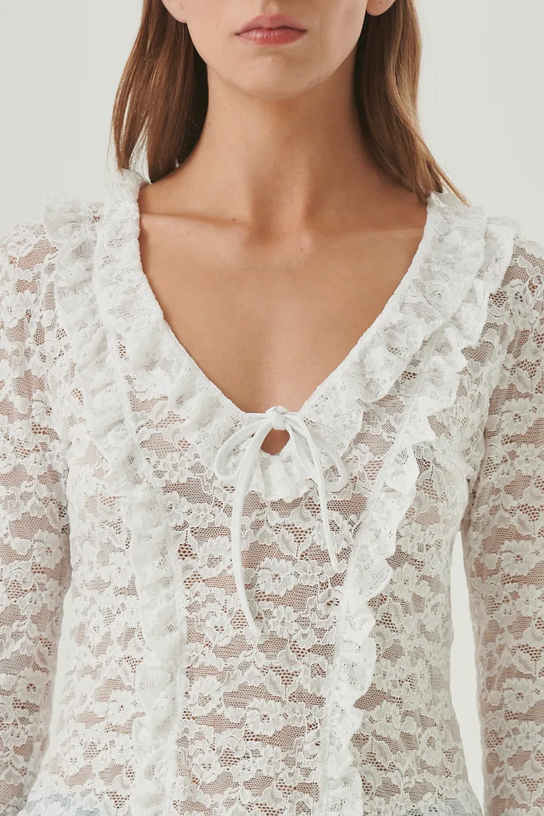 Blusa de encaje con volados y mangas largas, diseño femenino y elegante de Sweet en Blusas para argentina