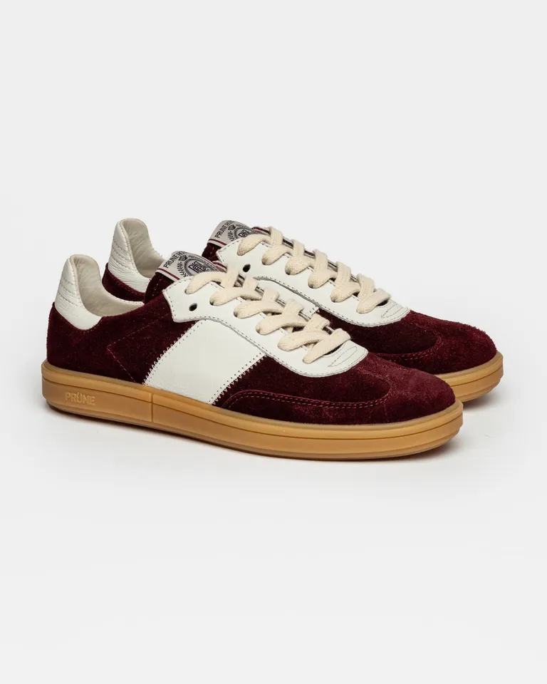 Zapatilla vintage de gamuza y cuero con etiqueta bicolor de Prüne en Zapatillas para argentina