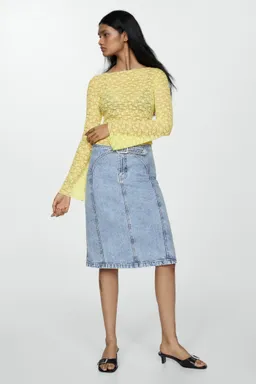 Camiseta encaje floral de Mango en Blusas para argentina