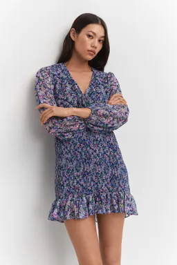 Vestido corto bajo fruncido de Mango en Vestidos para argentina