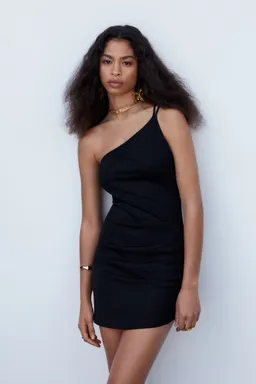 Vestido corto asimétrico de Mango en Vestidos para argentina