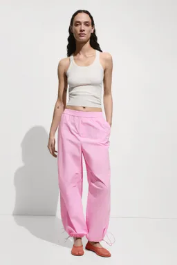 Pantalón algodón parachute de Mango en Pantalones para argentina