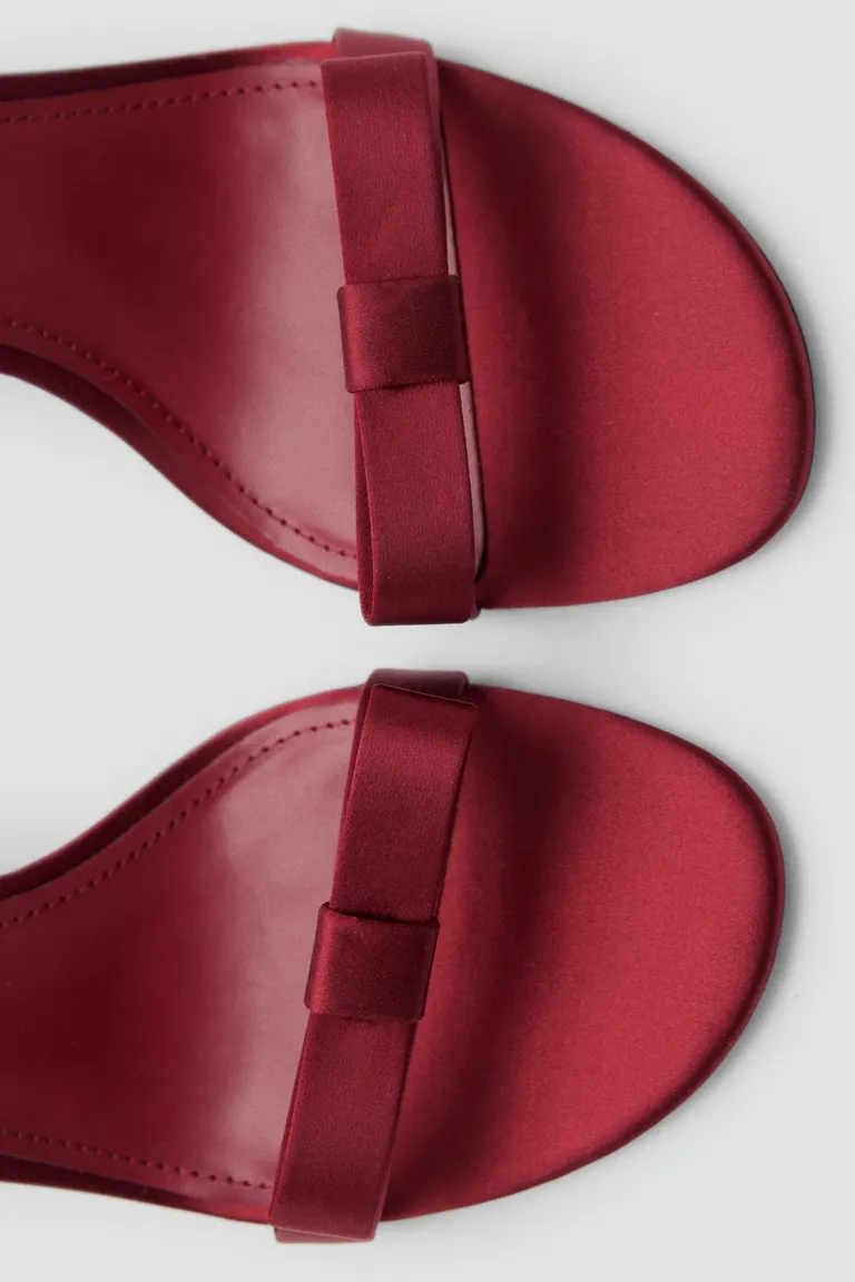 Sandalia tacón lazo decorativo de Mango en Sandalias para argentina