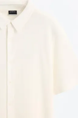 Camisa básica texturizada de Lefties en Camisas para argentina