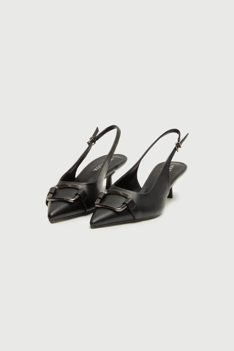 Elegantes zapatos de tacón alto con hebilla geométrica metálica para destacar tu estilo de Markova en Zapatos con Tacos para argentina
