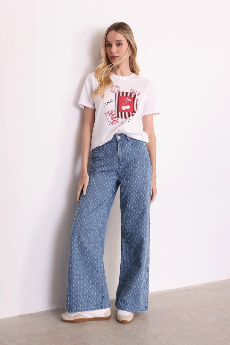 Remera blanca de algodón con estampado gráfico para mujer de Yagmour en Remeras para argentina