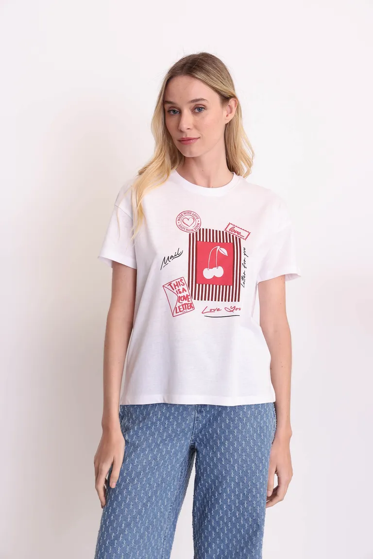 Remera blanca de algodón con estampado gráfico para mujer de Yagmour en Remeras para argentina