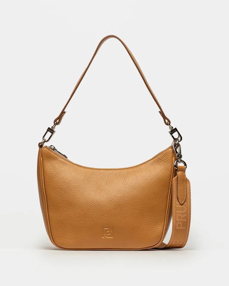 Cartera de hombro de cuero graneado con diseño curvo y correa ajustable de Prüne en Bolsos y Carteras para argentina