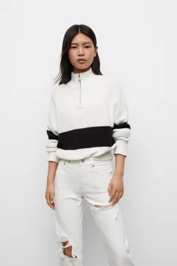 Jean recto roto decorativo de Mango Teen en Pantalones para argentina