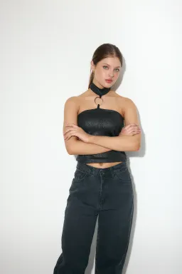 Top gilda eco cuero de Audaz en Tops para argentina