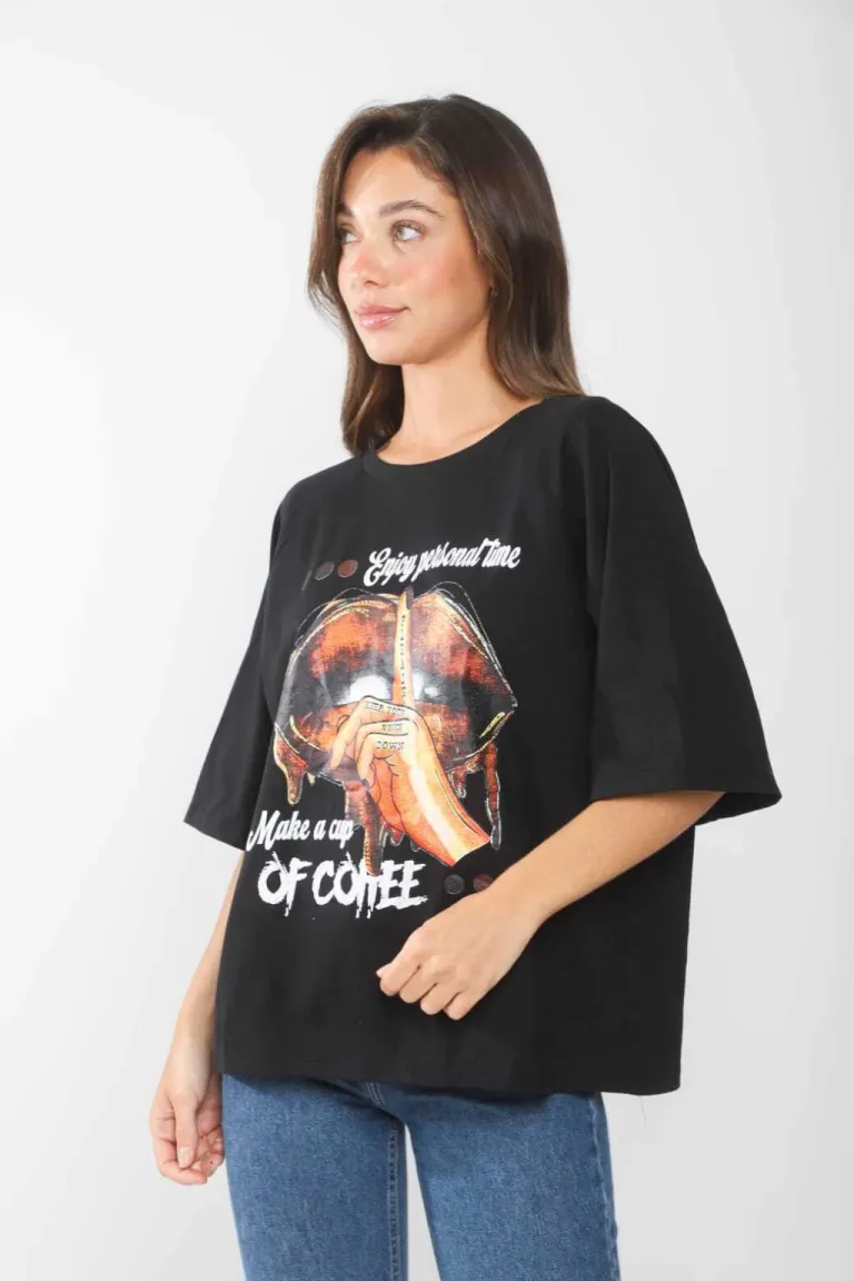 Remera oversize con estampa llamativa y diseño casual para mujer de Belle en Remeras para argentina