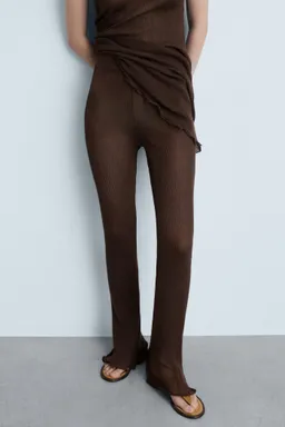 Pantalón punto flare de Mango en Pantalones para argentina