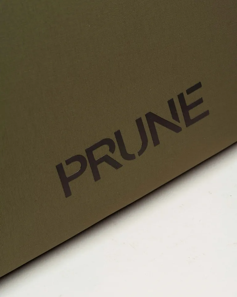 Cartera rectangular con doble manija y correa desmontable con logo grabado de Prüne en Bolsos y Carteras para argentina