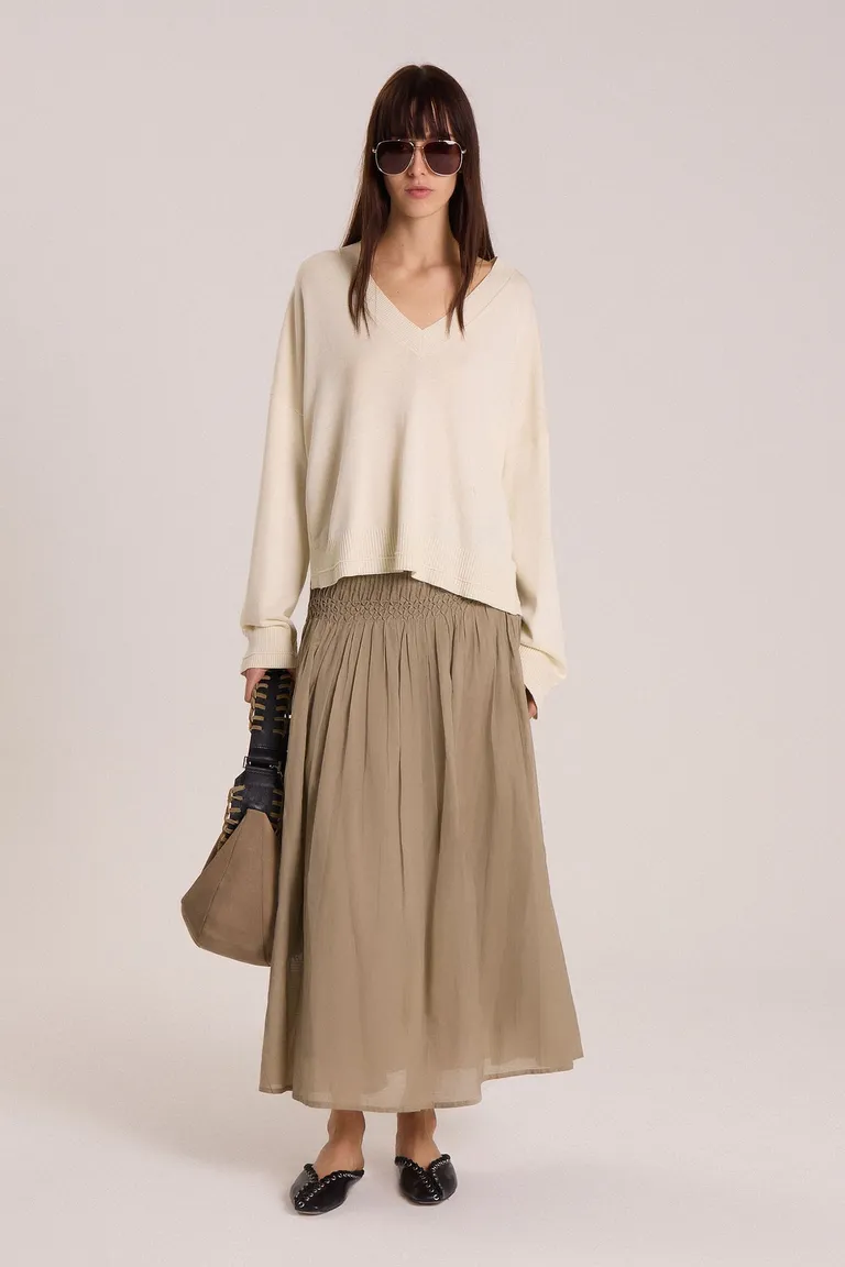 Falda larga de viscosa en color beige con cintura elástica y vuelo de Maria Cher en Faldas para argentina