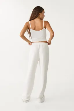 Pantalón recto suave de Stradivarius en Pantalones para argentina