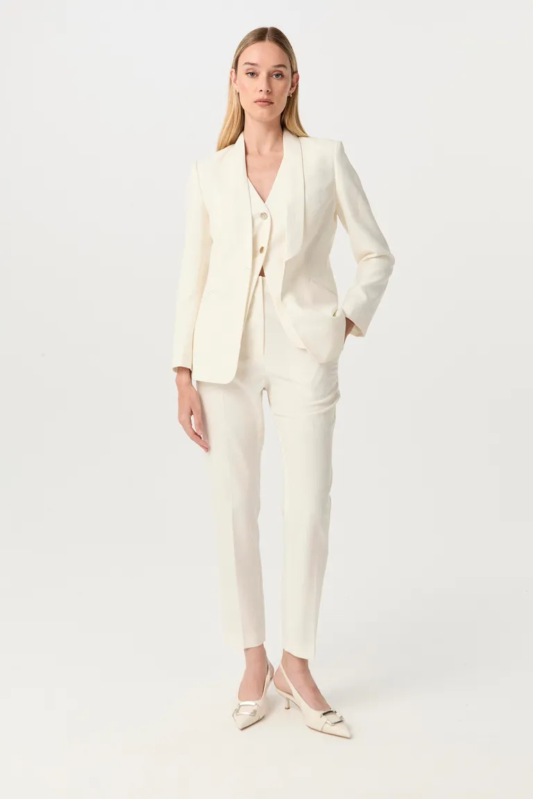 Blazer de sastrería viscosa tizada con lúrex, silueta entallada y manga larga de Markova en Blazers para argentina