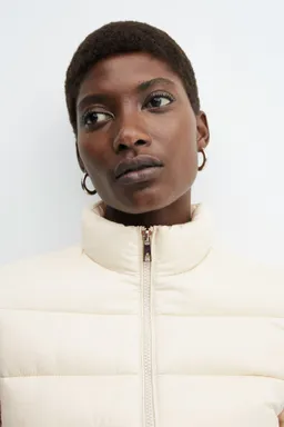 Anorak acolchado con bolsillos de Mango en Chaquetas para argentina