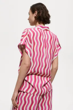 Camisa manga corta estampada de Mango en Camisas para argentina