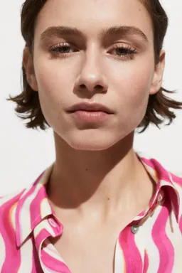 Camisa manga corta estampada de Mango en Camisas para argentina