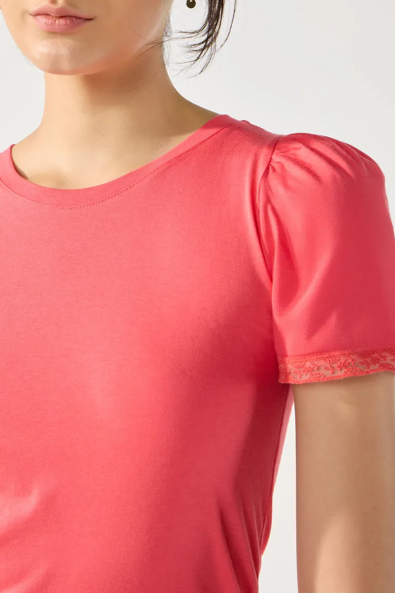 Remera roja de algodón con mangas fruncidas para mujer de Cuesta Blanca en Remeras para argentina