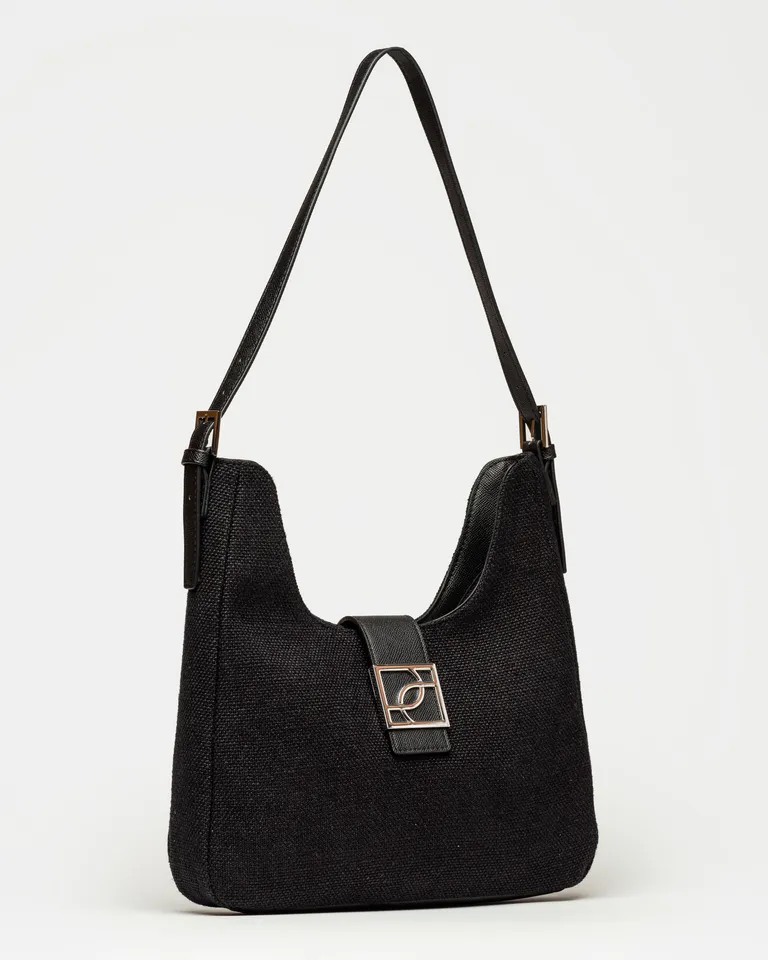 Cartera al hombro de la línea signature con herraje metálico en la solapa de Prüne en Bolsos y Carteras para argentina