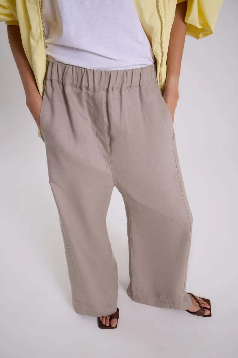 Pantalón de lino y algodón de calce relajado con botamanga ancha de Maria Cher en Pantalones para argentina