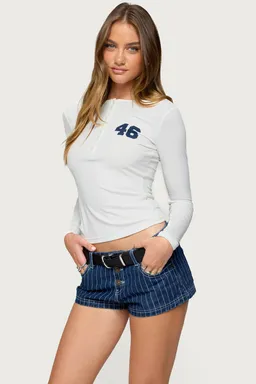Remera henley texturada de Edikted en Tops para argentina