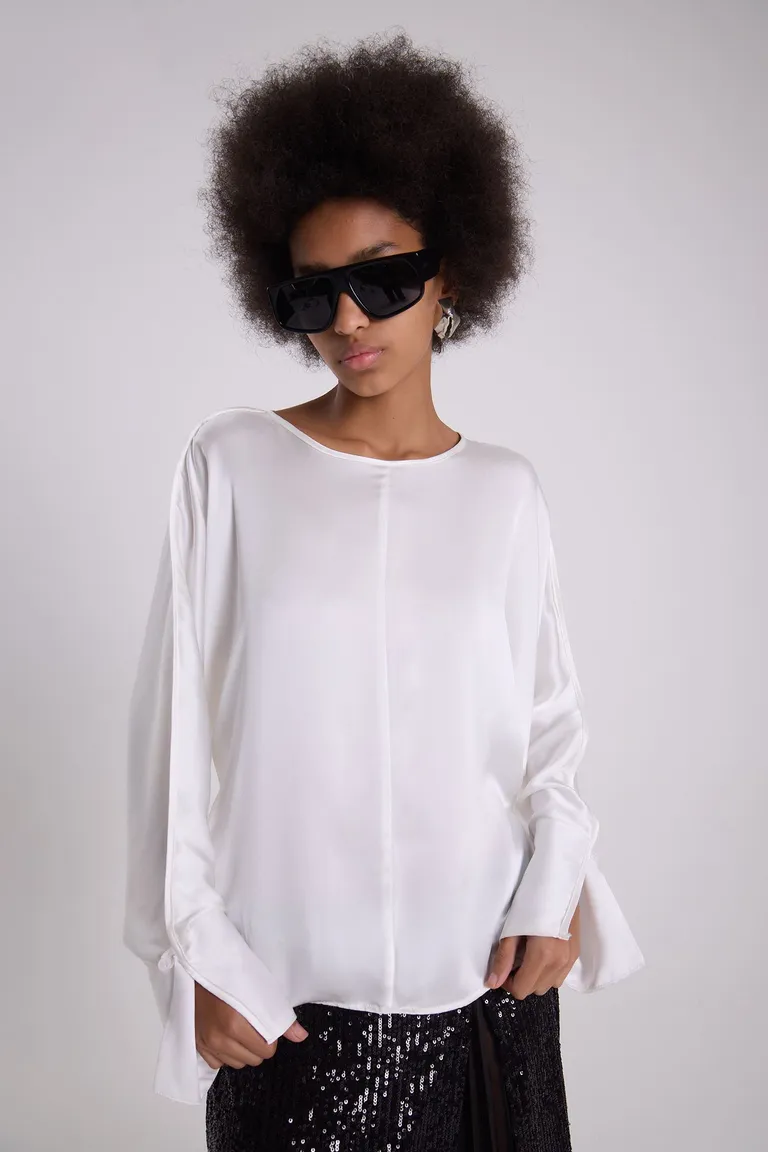 Blusa de seda natural con escote bote y fit relajado de Maria Cher en Blusas para argentina