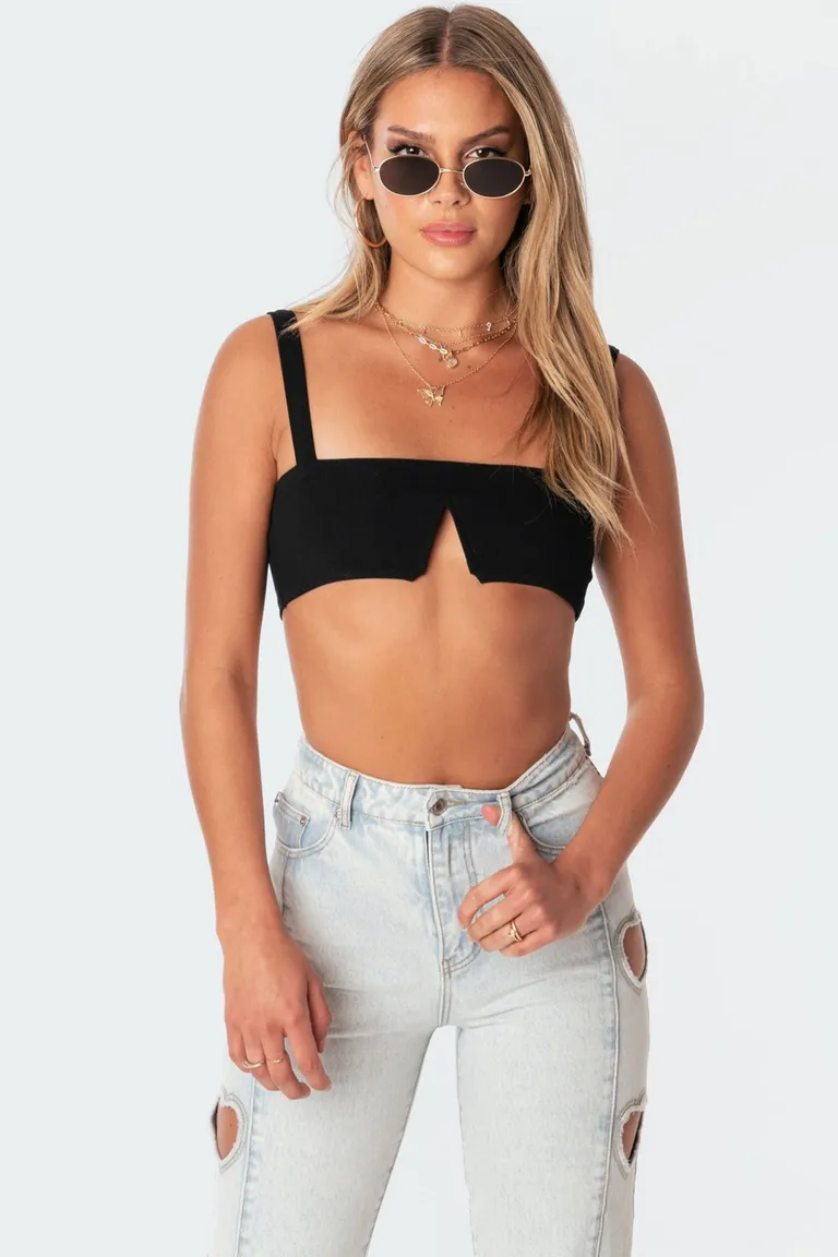 Crop top valeria corte de Edikted en Tops para argentina