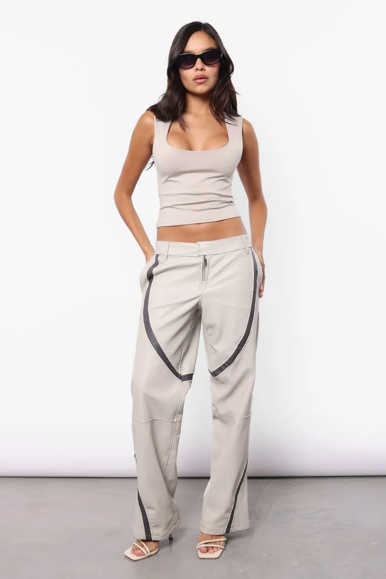 Top de microfibra sin mangas con escote cuadrado y ajuste slim fit de Top White en Tops para argentina