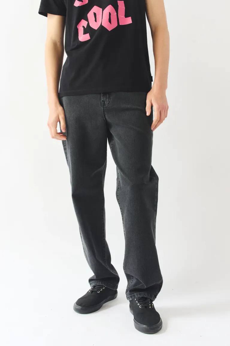 Pantalón de corte regular, diseño versátil y cómodo para el hombre moderno de Bensimon en Pantalones para argentina