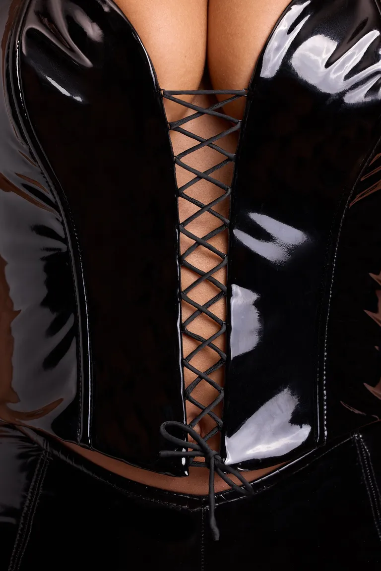 Crop top corset vinilo negro de Oh Polly en Tops para argentina