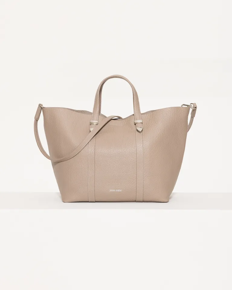 Bolso Tote de Cuero Vacuno Flor en Tonos Neutros y Diseño Minimalista de Jazmin Chebar en Bolsos y Carteras para argentina