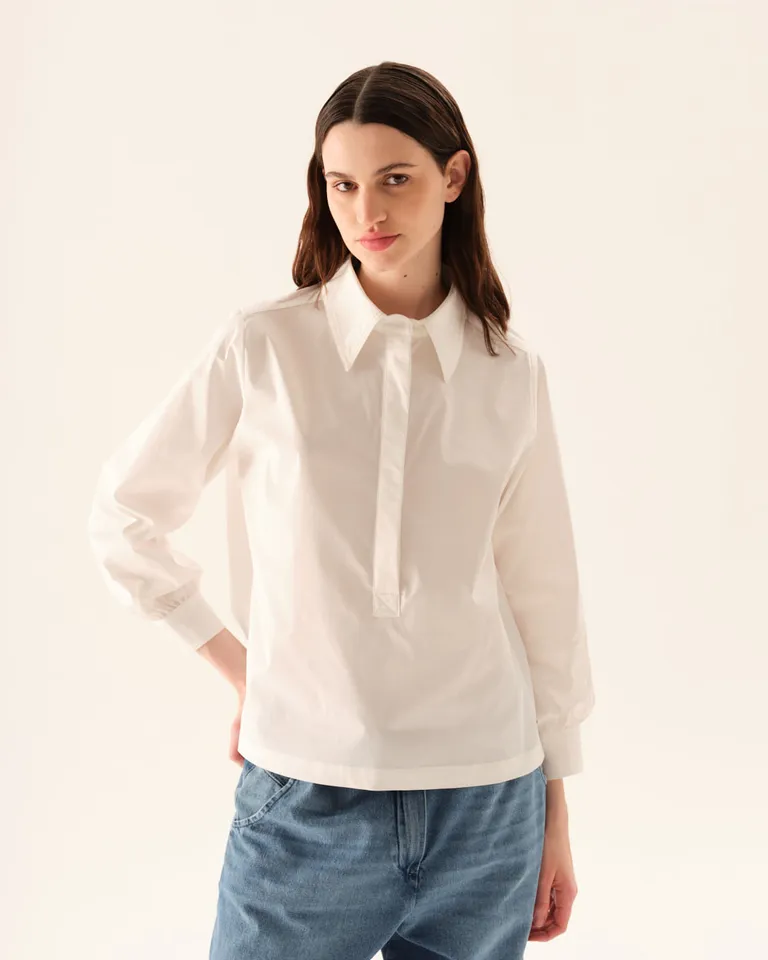 Camisa de corte holgado con cuello clásico y botones ocultos de Furzai en Camisas para argentina