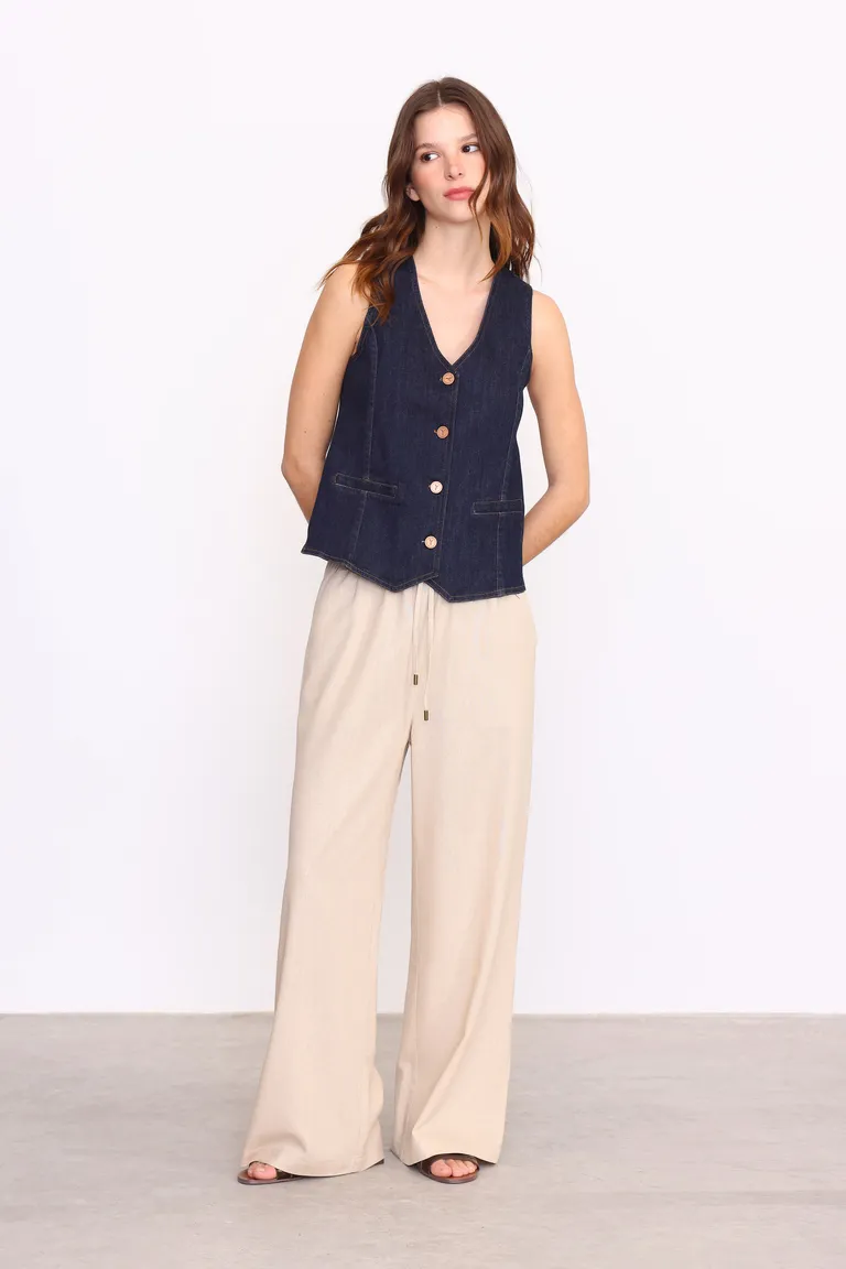 Pantalón wide leg de lino y viscosa, con diseño fluido y cómodo para un estilo moderno y sofisticado de Yagmour en Pantalones para argentina