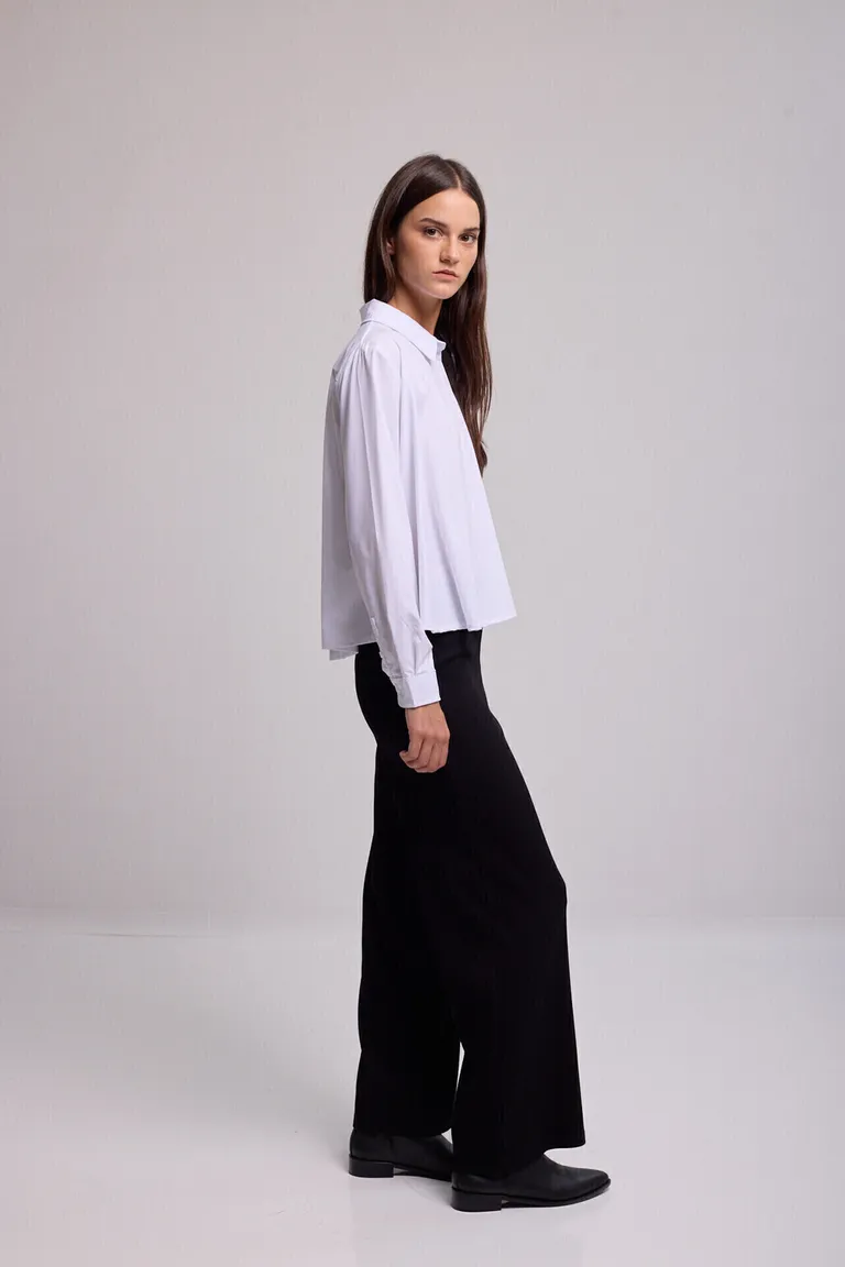 Camisa blanca de corte elegante y sencillo para mujer de Kill en Camisas para argentina