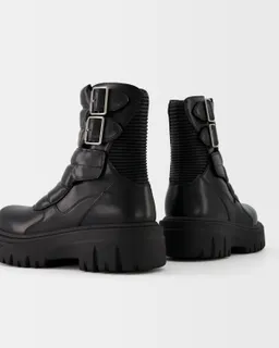 Botín plataforma con hebillas de Bershka en Botas y Borcegos para argentina