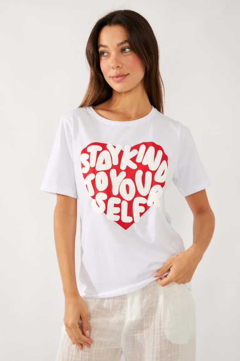 Remera de algodón con estampado en forma de corazón para mujer de Belle en Remeras para argentina