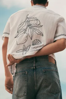 Camisa resort con bordados de Lefties en Camisas para argentina