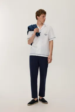 Camisa resort con bordados de Lefties en Camisas para argentina