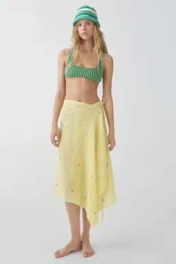 Top bikini textura rayas de Mango en Swimwear y Beachwear para argentina