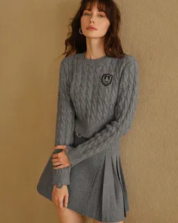 Sweater trenzado detalle insignia de Motf en Buzos y Sweaters para argentina