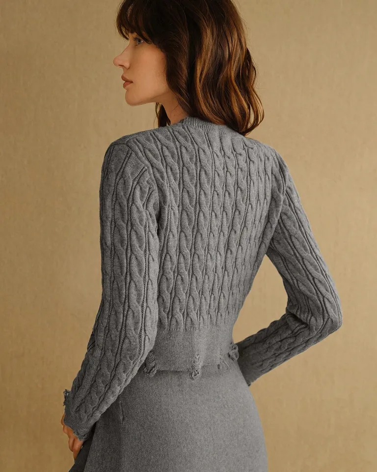 Sweater trenzado detalle insignia de Motf en Buzos y Sweaters para argentina