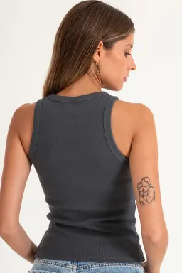 Musculosa Escote Cerrado de Isostasia en Tops para argentina