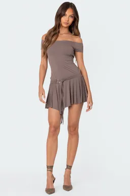 Mini vestido tal cinturón de Edikted en Vestidos para argentina