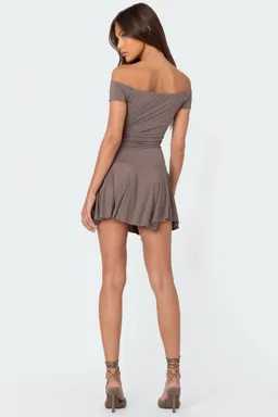 Mini vestido tal cinturón de Edikted en Vestidos para argentina