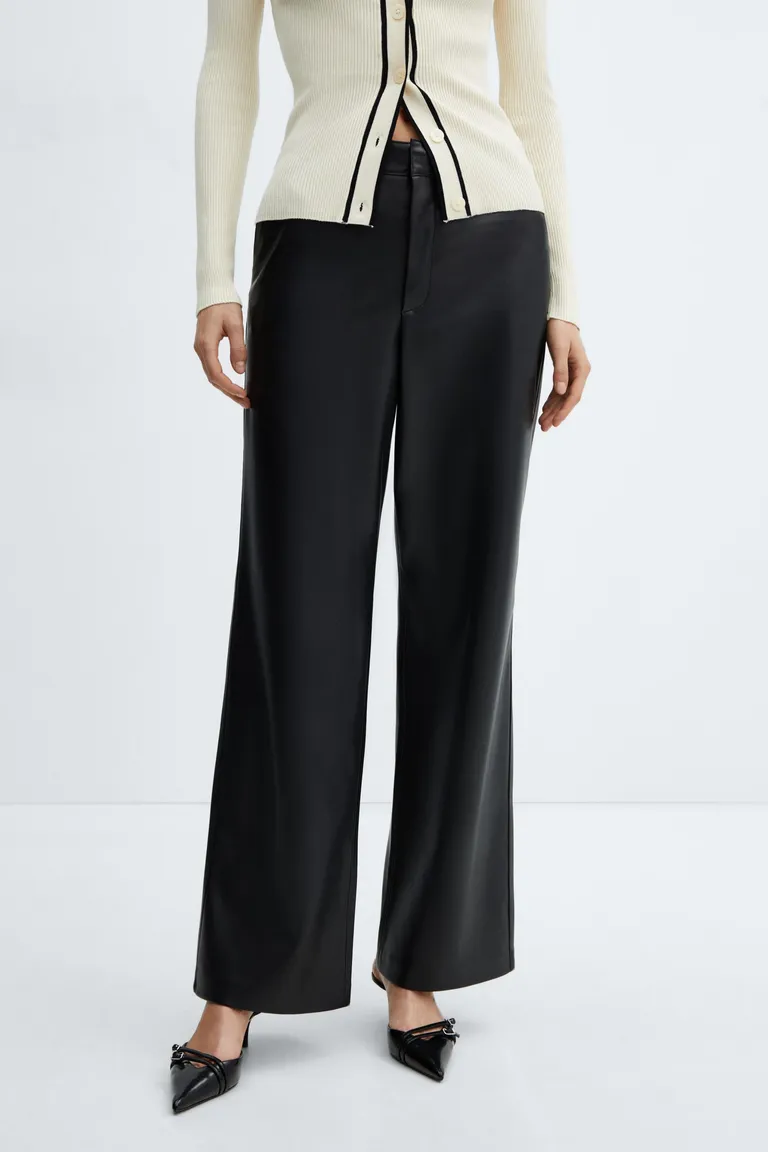 Pantalón tiro alto imitación cuero de Mango en Pantalones para argentina