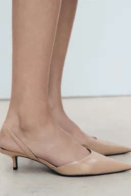 Zapato destalonado tacón kitten de Mango en Zapatos con Tacos para argentina